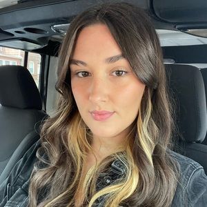 Meet your Posher, Olivia